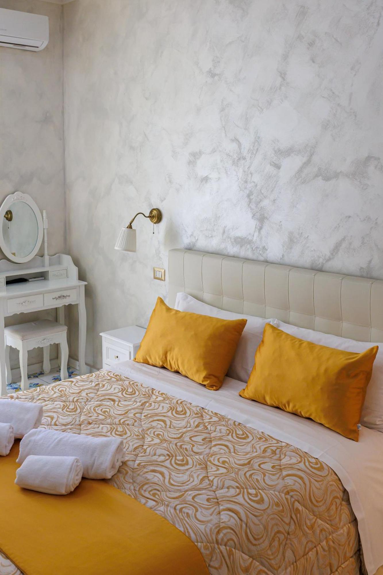 Alma Adry Bed & Breakfast Napoli Ngoại thất bức ảnh